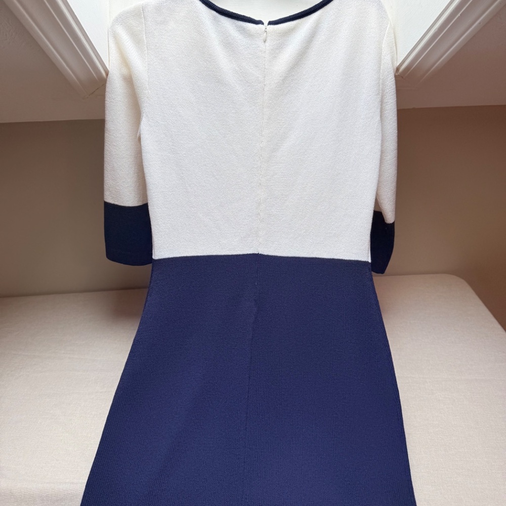St. John Navy White Colorblock Round Neck 3/4 Sleeves Sheath Dress Size 4 - Picture 6 of 10